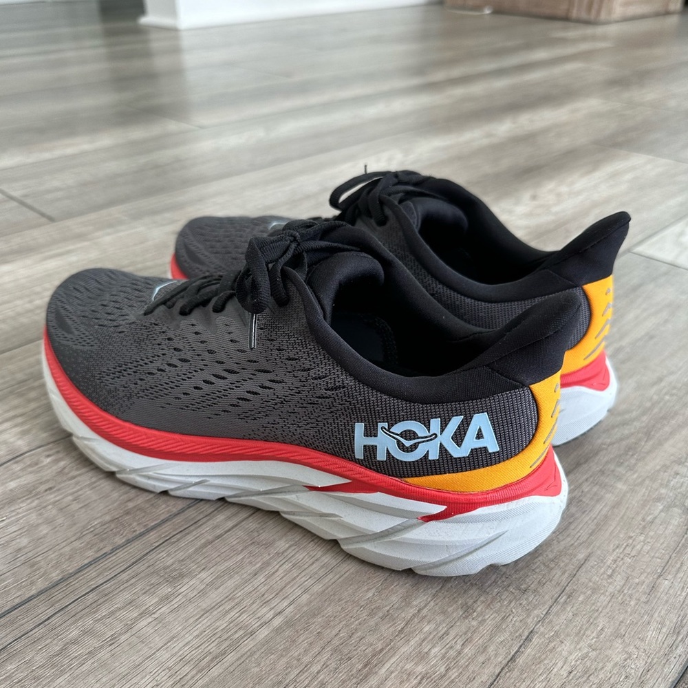 HOKA Clifton 8 Running Shoes